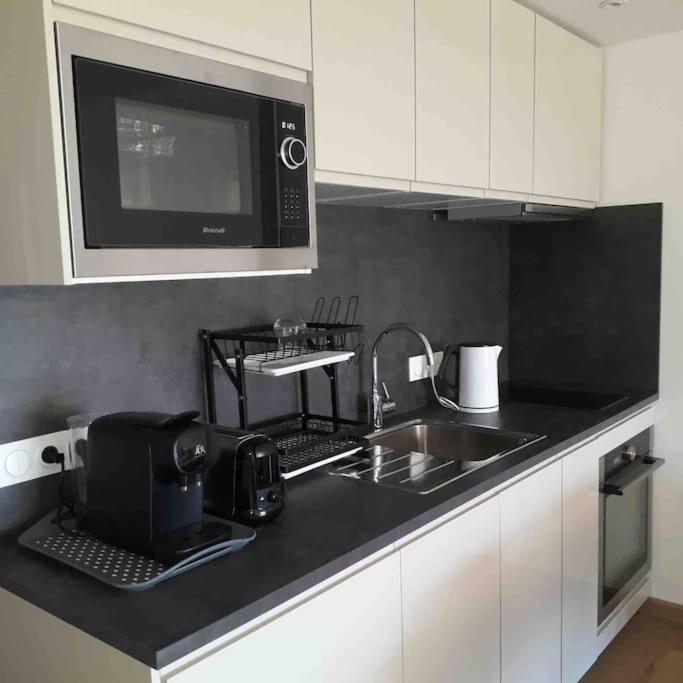 Apartmán Sea-View - Wifi - Parking Six-Fours-les-Plages Exteriér fotografie
